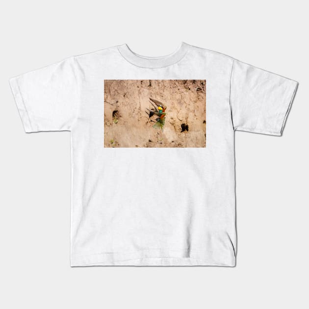 European bee-eater (Merops apiaster) Kids T-Shirt by GrahamPrentice